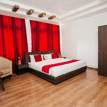 Oyo 11474 Gangaur Regency Boutique Hotel Kathmandu Buitenkant foto