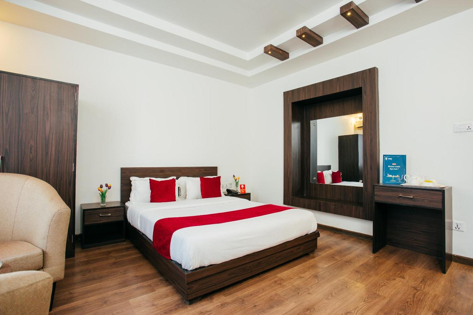 Oyo 11474 Gangaur Regency Boutique Hotel Kathmandu Buitenkant foto