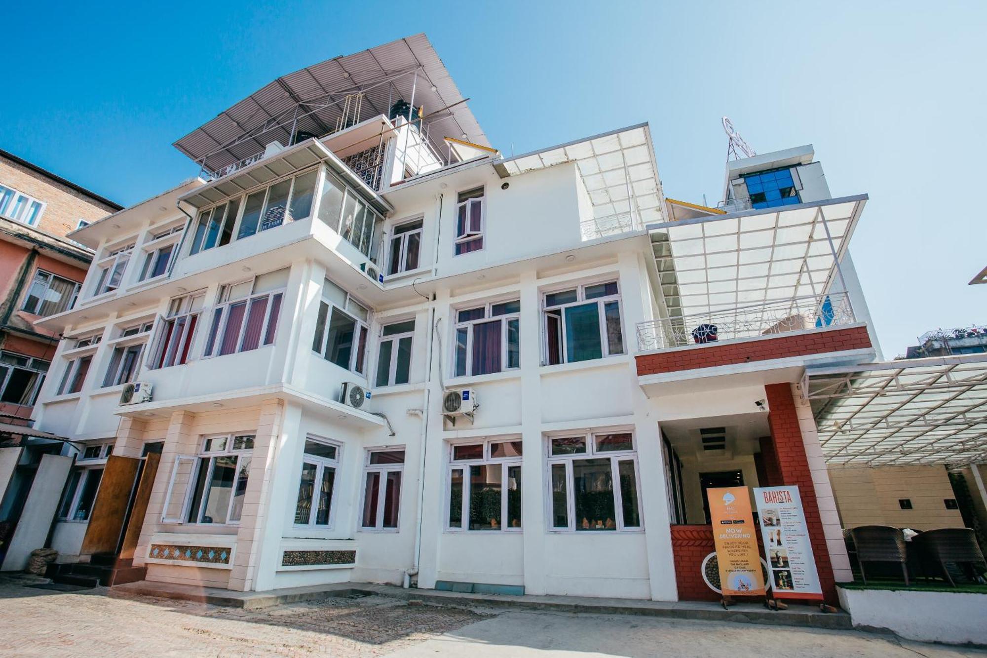 Oyo 11474 Gangaur Regency Boutique Hotel Kathmandu Buitenkant foto